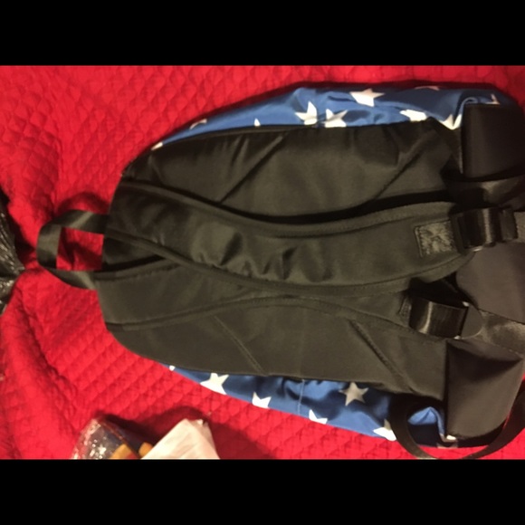 Wonder Woman Book Bag - Picture 2 of 6